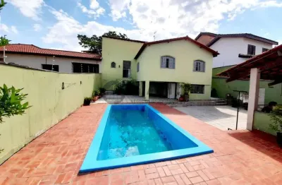Casa com 3 quartos para alugar no Jardim Europa, Sorocaba 