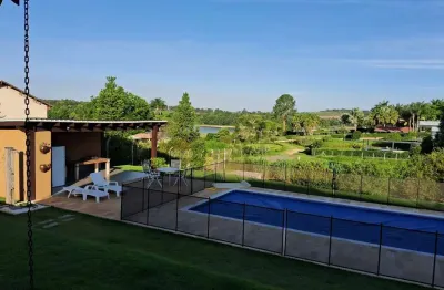 Luxuosa casa em condomínio, 4 quartos, 2 suítes, 2 salas, 5 banheiros, 9 vagas, 350m² em piratuba, piedade-sp!