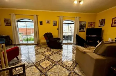 Casa com 3 quartos à venda na Rua Islândia, 86, Jardim Europa, Sorocaba