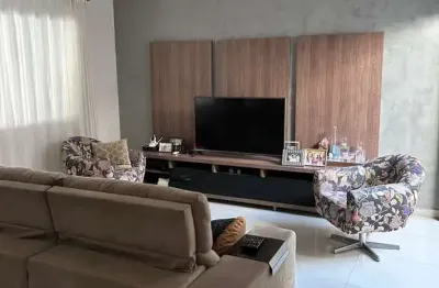Casa com 3 quartos à venda na Rua Rúbens Antônio Nazaré Santos, 90, Vila Rica, Sorocaba