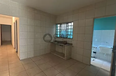Casa com 2 quartos à venda na Rua Isis de Camargo Barros Martins, 439, Jardim Santo André, Sorocaba