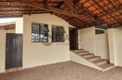 Casa com 3 quartos à venda na Rua Cônego André Pieroni, 418, Jardim Guadalajara, Sorocaba