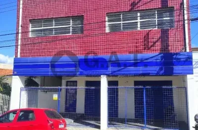 Sala comercial para locação no centro de votorantim-sp: 1 sala, 2 banheiros, 100m² de área.