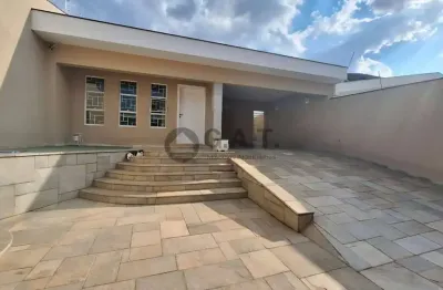 Casa à venda em sorocaba-sp, na vila gabriel, com 3 quartos, 2 salas, 3 banheiros, 5 vagas de garagem e amplo terreno, com conforto e versatilidade.