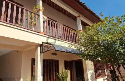 Casa à venda em sorocaba-sp, jardim saira: 3 quartos, 1 suíte, 2 salas, 4 banheiros, 4 vagas - 300m² de área. confira!