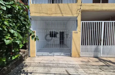 Aluguel de casa impecável em jardim wanel ville iv, sorocaba-sp: 1 quarto, 1 sala, 1 banheiro e 1 vaga de garagem!