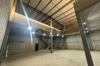 Galpão comercial para locação na vila nova sorocaba-sp: 2 salas, 2 banheiros, 5 vagas de garagem, 624m² de área.