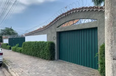 Casa para locação em sorocaba-sp, jardim simus: 3 quartos, 1 suíte, 2 salas, 3 banheiros, 7 vagas de garagem, 315,00m².