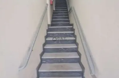 Sala comercial para locação no centro de sorocaba-sp: 2 salas, 2 banheiros, 140m² de área. agende uma visita!