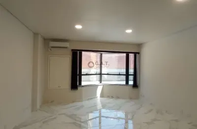 Sala comercial à venda em condomínio no centro de sorocaba-sp: 1 sala, 1 banheiro, 2 vagas de garagem, 47m².