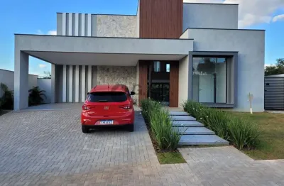 Casa de luxo em condomínio alphaville nova esplanada, votorantim-sp: 3 quartos, 3 suítes, 3 salas, 4 banheiros, 4 vagas, 303m².