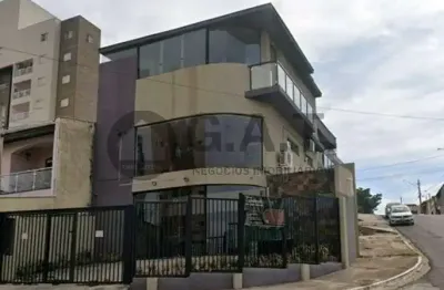 Aluguel de Prédio Comercial de Alto Padrão no Jardim Icatu, Votorantim-SP: 4 Banheiros, 300m² de Área!