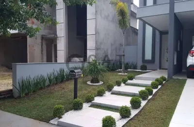 Venda de Casa em Condomínio de Luxo em Sorocaba-SP, Zona Industrial: 3 quartos, 1 suíte, 2 salas, 2 banheiros, 4 vagas, 198m².