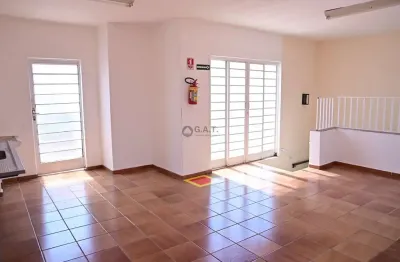 Casa para locação em Sorocaba-SP, Vila Olímpia: 5 quartos, 3 salas, 4 banheiros, 200,00 m² de área!