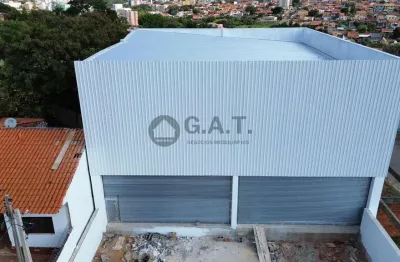 Predio comercial à venda em Sorocaba-SP, bairro Jardim Simus, com 288m² de área. Incremente seu investimento agora!