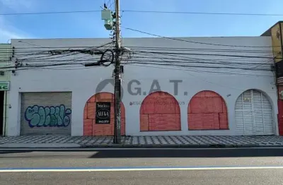 Aluguel de Prédio Comercial na Vila Soares, Sorocaba-SP: 8 salas, 4 banheiros, 16 vagas de garagem, 422m².