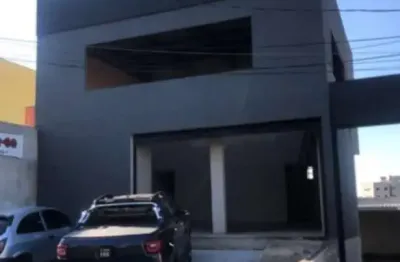 Aluguel de Prédio Comercial de Alto Padrão em Sorocaba-SP no Jardim Simus - 5 Salas, 4 Banheiros, 290m² de Área