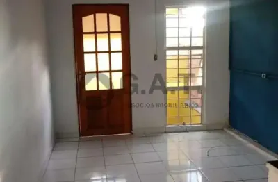 Casa para locação em Sorocaba-SP, no Jardim Santa Bárbara: 2 quartos, 2 salas, 1 banheiro, 1 vaga de garagem, 80 m² de área.