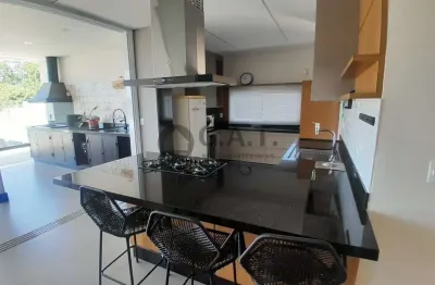 Casa em Condomínio para Locação em Salto de Pirapora-SP: 4 quartos, 4 suítes, 250m² - Imperdível!