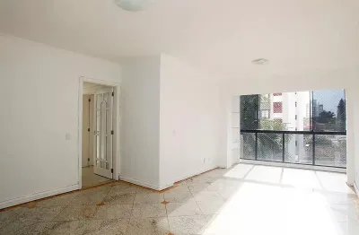 Apartamento com 116 m² de três dormitórios com suíte no botânico