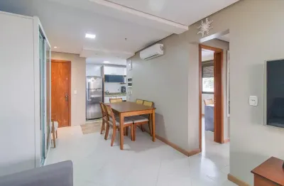 Maravilhoso apartamento de 2 dormitórios com suíte e sacada com churrasqueira