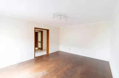 Maravilhoso apartamento de 3 dormitórios com suíte e churrasqueira no menino deus