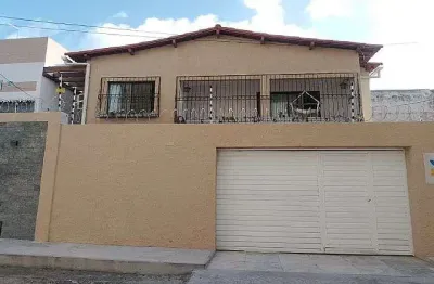 Casa com 3 quartos à venda no Lagoa Nova, Natal 