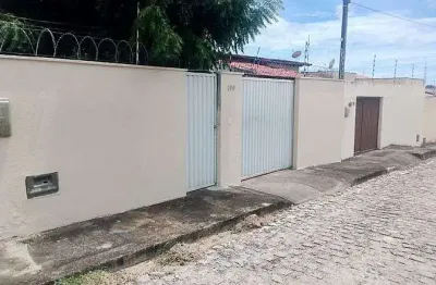 Casa com 3 quartos para alugar no Cajupiranga, Parnamirim 