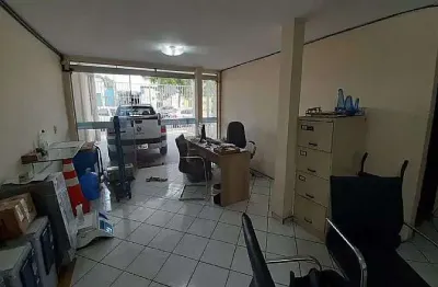 Casa comercial à venda no Dix-Sept Rosado, Natal 