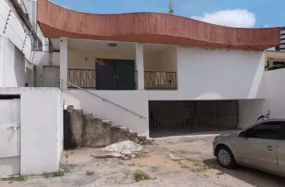 Casa comercial para alugar no Candelária, Natal 