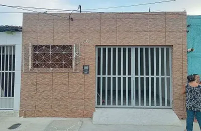 Casa com 3 quartos à venda no Alecrim, Natal 