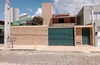 Casa com 3 quartos à venda no Lagoa Nova, Natal 
