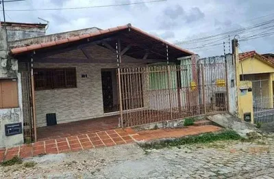 Casa com 2 quartos à venda no Alecrim, Natal 