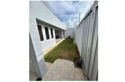 Casa com 3 quartos à venda no Candelária, Natal 