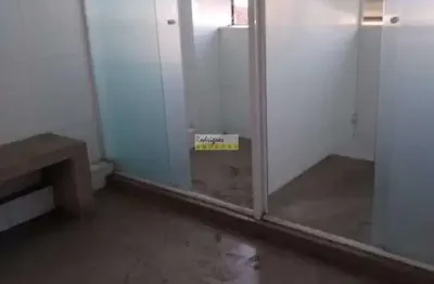 Locação- salão com 330 metros na antonio emerick/sv