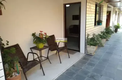 Lindo sobrado de cond com 3 dorms, suíte, cascatinha