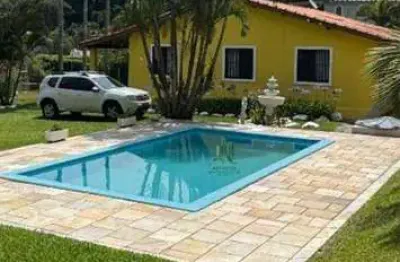 Casa com 4 dormitórios à venda, 215 m² por r$ 990.000,00 - caputera - arujá/sp