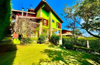 Casa em condomínio em atibaia região do clube da montanha