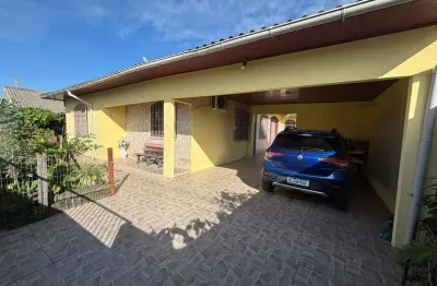 Excelente casa com área gourmet pertinho da pedra branca em palhoça/sc: não financia!
