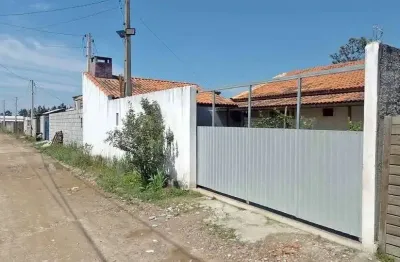 Excelente casa com piscina na passagem do maciambu em palhoça/sc!