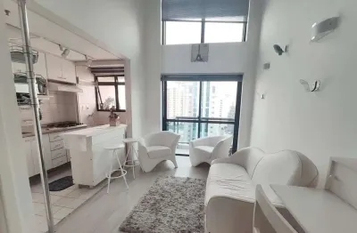 Flat com 1 quarto para alugar na Avenida Ibijaú, 355, Moema, São Paulo
