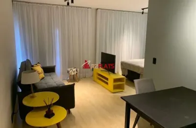 Flat com 1 quarto para alugar na Rua Juquis, 391, Moema, São Paulo