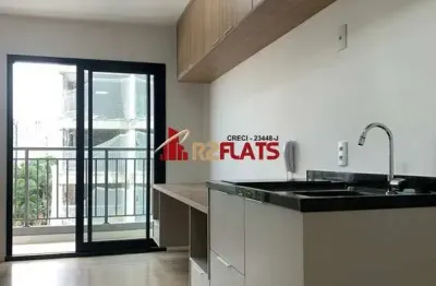 Flat com 1 quarto para alugar na Avenida das Carinas, 301, Indianópolis, São Paulo
