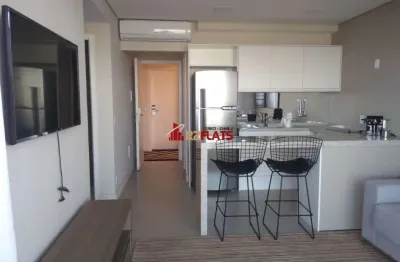 Flat com 2 quartos para alugar na Avenida Eusébio Matoso, 218, Itaim Bibi, São Paulo