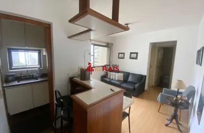 Flat com 1 quarto para alugar na Rua Juquis, 31, Moema, São Paulo