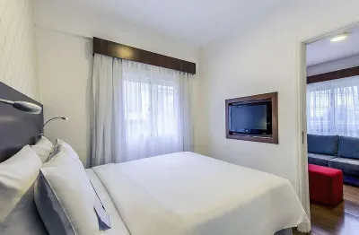 Flat com 1 quarto para alugar na Rua Funchal, 111, Vila Olímpia, São Paulo