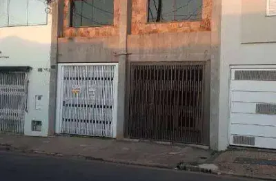 Excelente localização, sobrado 5 dormitórios a 100 m a praça do centro, valor imperdível