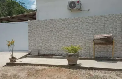 Casa para temporada em ubatuba, praia da lagoinha, 2 dormitórios, 1 suíte, 1 banheiro, 2 vagas