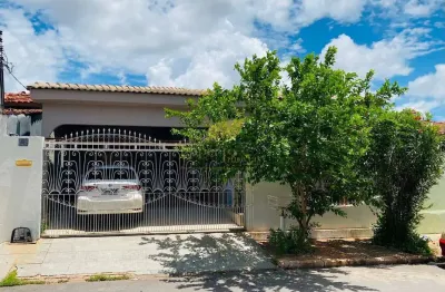 Casa com 3 quartos à venda na Avenida Tuiuiú, 983, CPA IV, Cuiabá