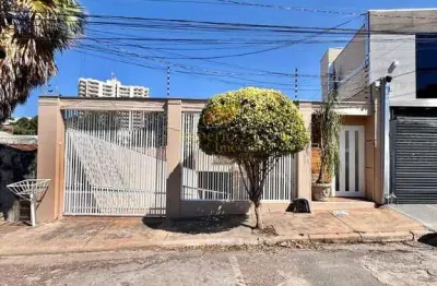 Casa com 3 quartos à venda na Avenida José Bonifácio, 542, Dom Aquino, Cuiabá